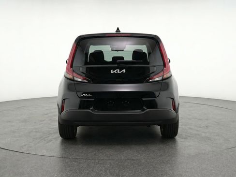 Used 2025 Kia Soul LX w/ LX Technology Package FWD image 7