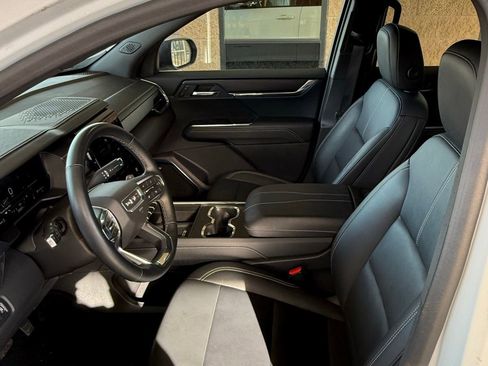 Certified 2024 GMC Acadia Elevation image 5