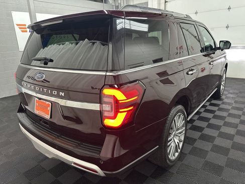Used 2024 Ford Expedition Limited AWD/4WD image 9