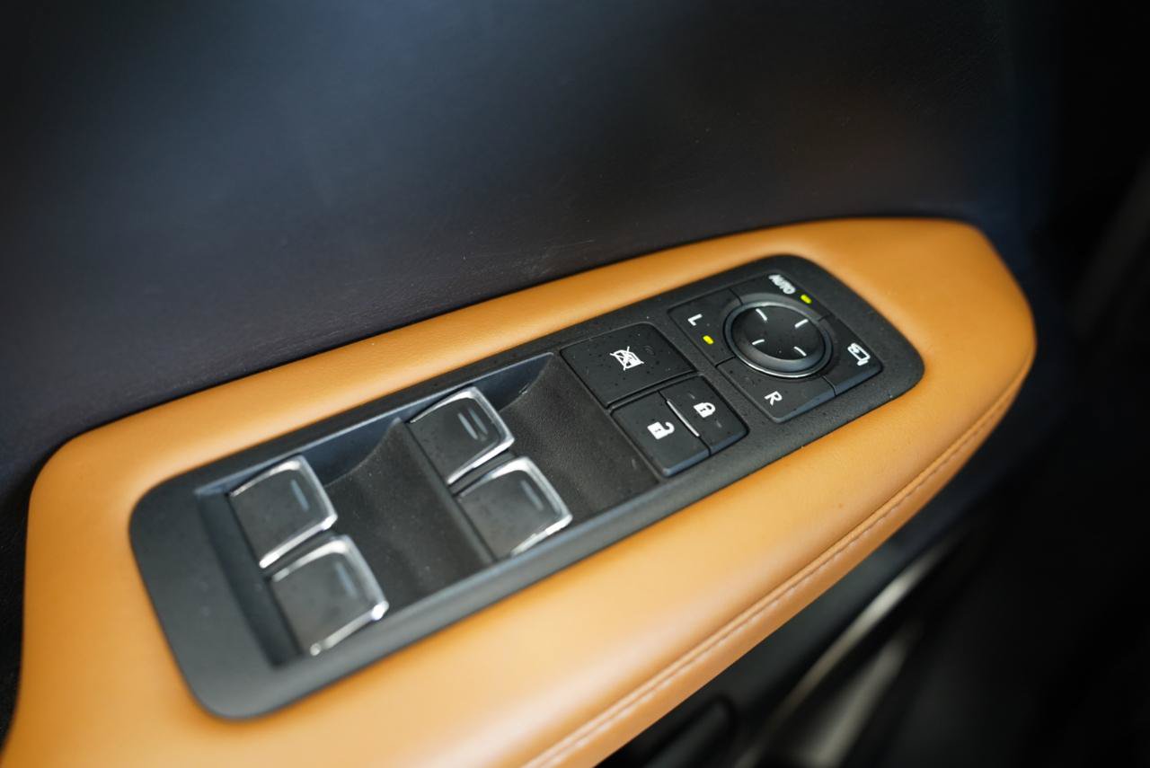 Used 2021 Lexus RX 450h AWD w/ Luxury Package image 11