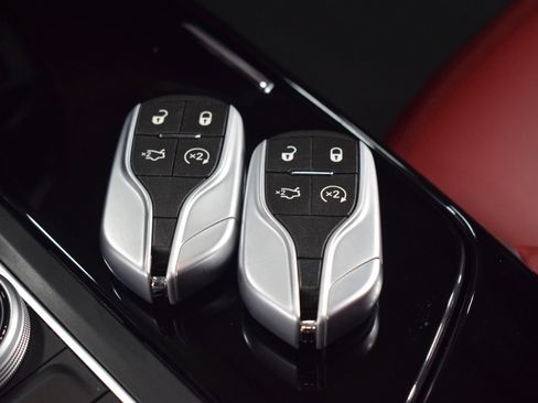 Used 2022 Maserati Levante Modena image 40