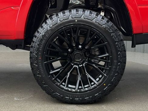 Used 2025 RAM 1500 Laramie w/ Night Edition image 12