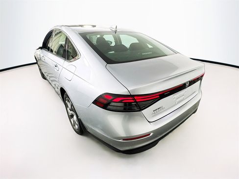 Used 2023 Honda Accord EX image 5