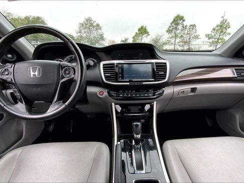 Used 2017 Honda Accord EX-L image 15