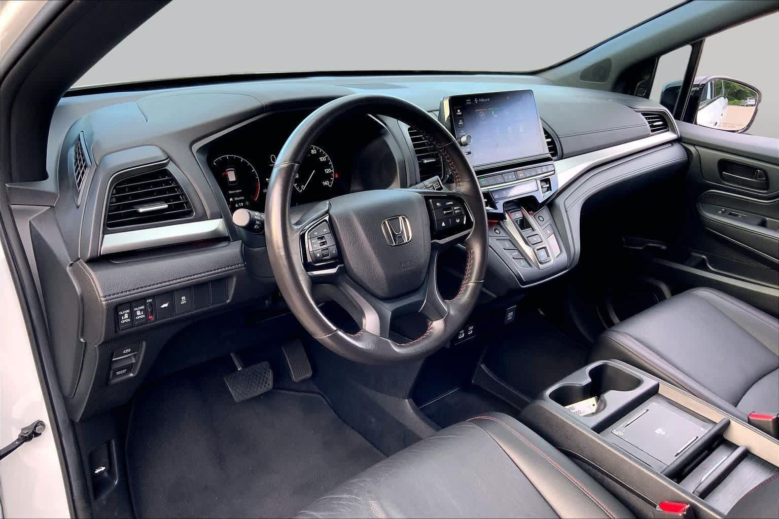 Used 2025 Honda Odyssey Sport-L image 18