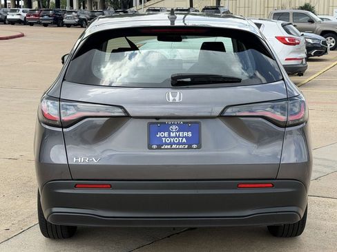Used 2025 Honda HR-V LX image 8