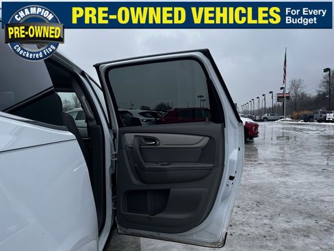 Used 2016 Chevrolet Traverse LT image 32