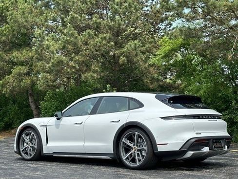 New 2023 Porsche Taycan Cross Turismo image 4