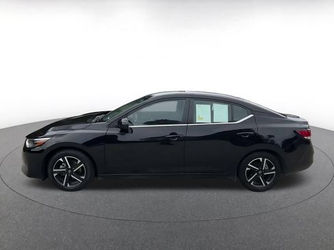 Used 2025 Nissan Sentra SV FWD image 8