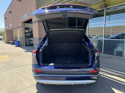 Used 2023 Audi Q4 e-tron Premium Plus w/ Premium Plus image 39