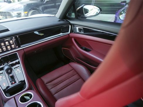 Certified 2023 Porsche Panamera 4S image 35