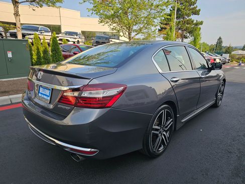 Used 2016 Honda Accord Sport image 7