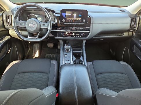Used 2025 Nissan Pathfinder SV AWD/4WD image 15