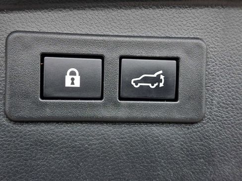 Used 2020 Subaru Outback Limited image 32