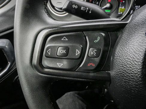 Used 2023 Jeep Wrangler Unlimited w/ Convenience Group AWD/4WD image 19
