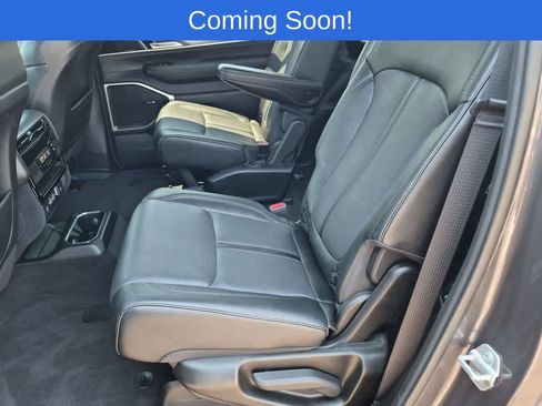 Used 2024 Jeep Wagoneer Series II AWD/4WD image 19