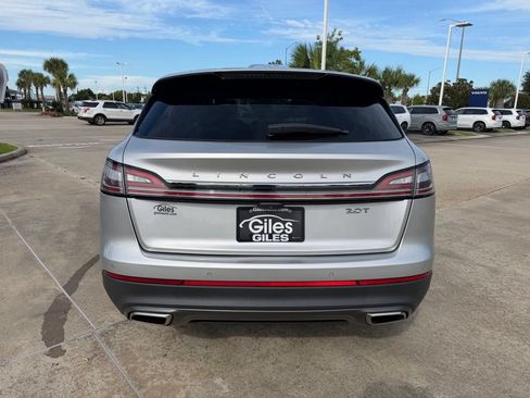 Used 2019 Lincoln Nautilus Reserve FWD image 4
