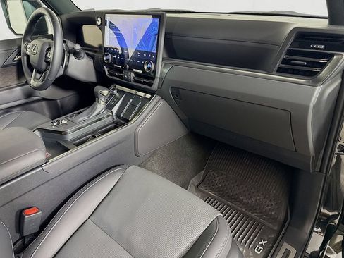 Certified 2024 Lexus GX 550 w/ Accessory Package (Z1) AWD/4WD image 27