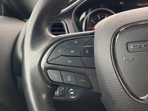 Used 2018 Dodge Challenger SXT RWD image 13