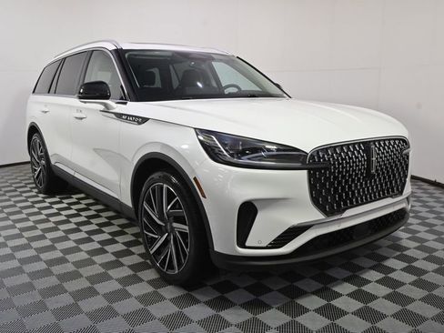New 2026 Lincoln Aviator Reserve AWD/4WD image 9