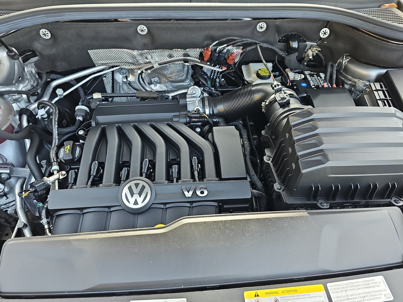 Used 2022 Volkswagen Atlas Cross Sport SE AWD/4WD image 32