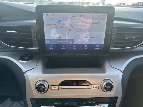 Used 2022 Ford Explorer XLT w/ Equipment Group 202A image 21