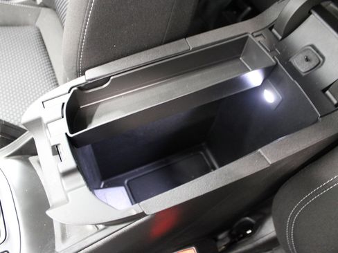 Used 2022 GMC Terrain SLE w/ Driver Convenience Package image 31