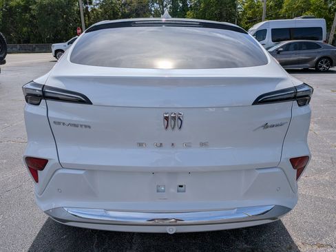 Used 2024 Buick Envista Avenir image 5