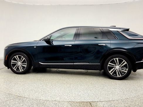Used 2024 Cadillac Lyriq Luxury image 8