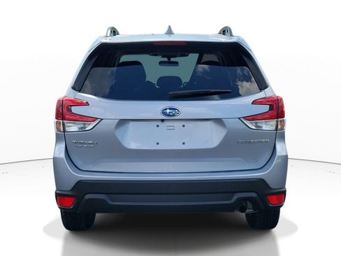Certified 2023 Subaru Forester Premium AWD/4WD image 5