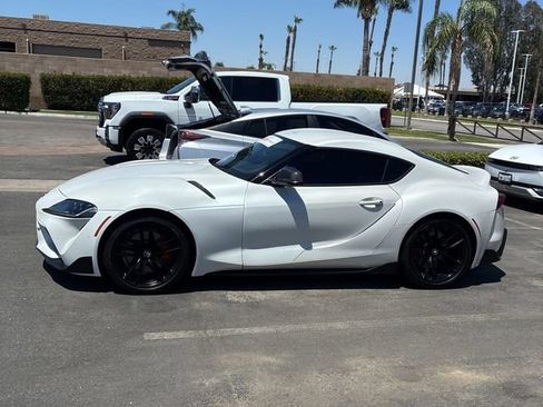 Used 2020 Toyota Supra Launch Edition w/ Driver Assist Package RWD image 4
