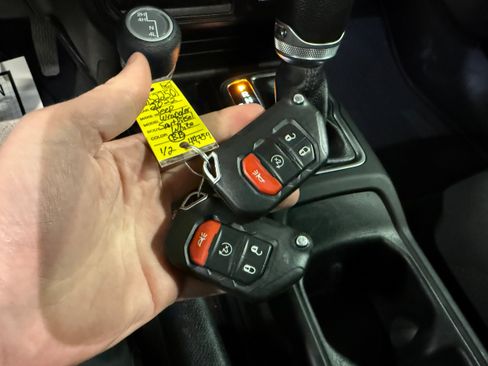 Used 2022 Jeep Wrangler Unlimited Sport AWD/4WD image 59