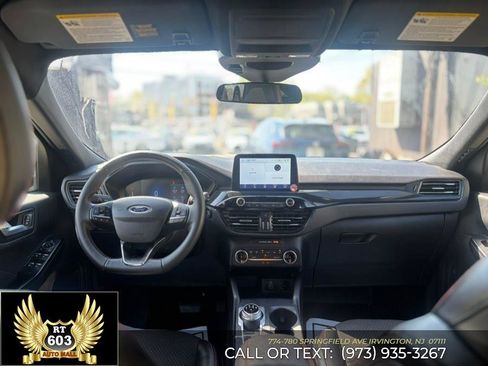 Used 2025 Ford Escape ST-Line FWD image 7