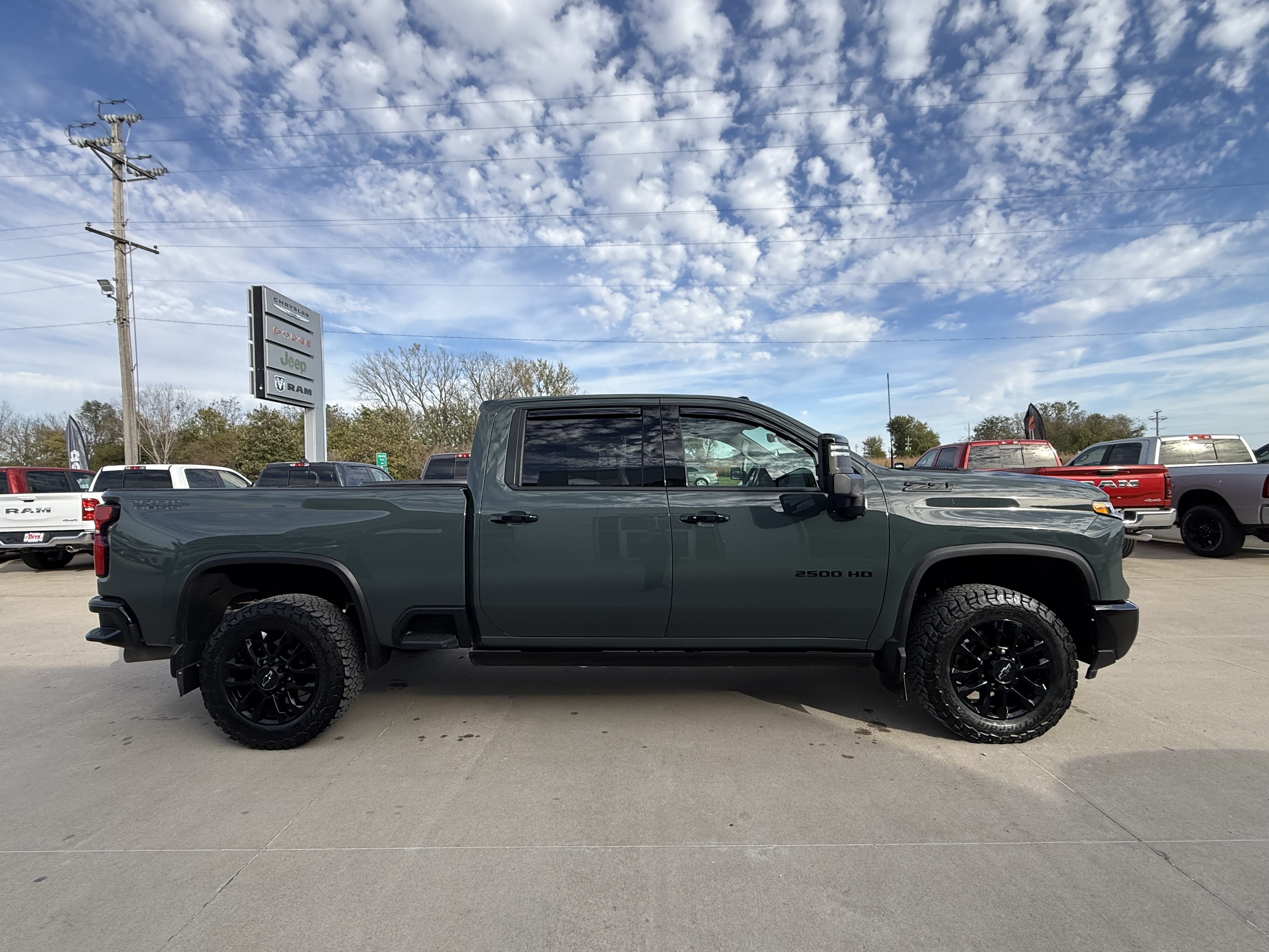Used 2026 Chevrolet Silverado 2500 LTZ w/ LTZ Plus Package AWD/4WD image 34