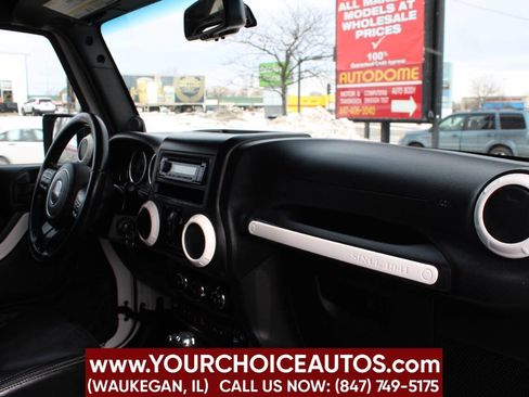 Used 2014 Jeep Wrangler Unlimited Sahara w/ Connectivity Group image 12
