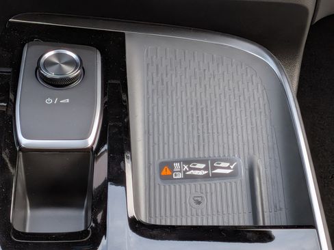 New 2026 Buick Enclave Preferred AWD/4WD image 27