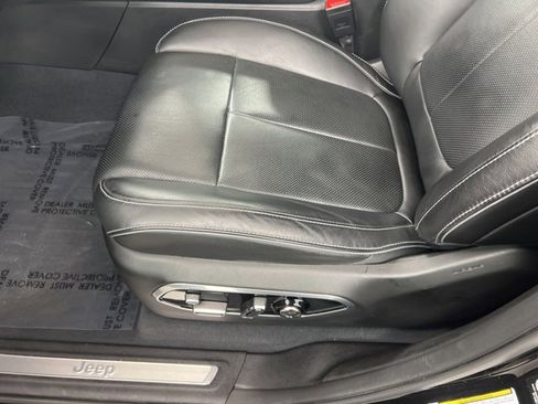 Used 2023 Jeep Grand Cherokee L Overland w/ Luxury Tech Group IV image 14