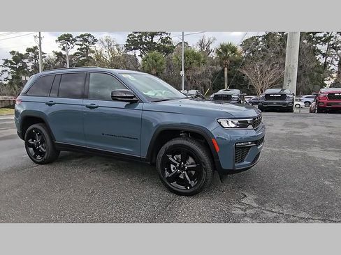 New 2026 Jeep Grand Cherokee Limited w/ Limited Altitude Package RWD image 35