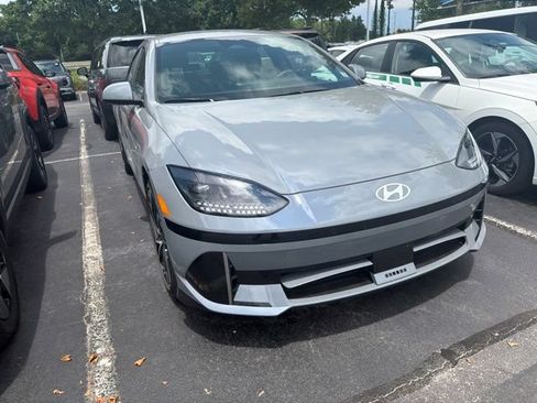 Used 2023 Hyundai Ioniq 6 SEL RWD image 2