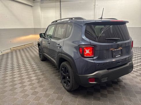 Used 2022 Jeep Renegade Altitude w/ Convenience Group AWD/4WD image 8