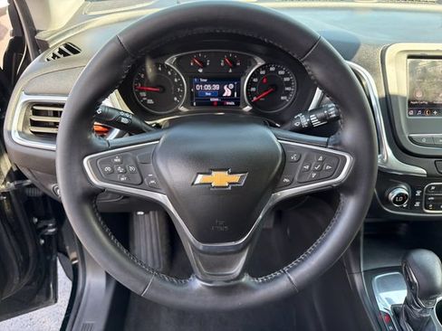 Used 2022 Chevrolet Equinox LT FWD image 16