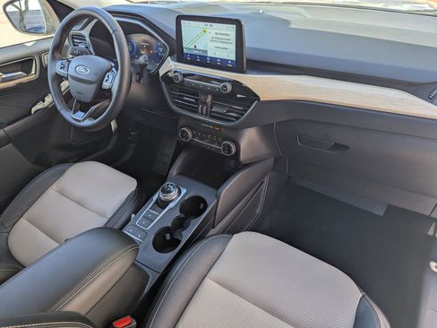 Used 2022 Ford Escape Titanium w/ Titanium Premium Package image 10