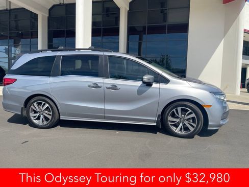 Used 2022 Honda Odyssey Touring image 11