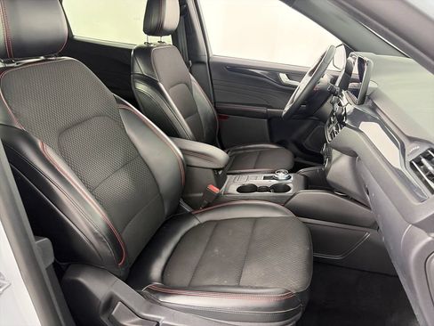 Used 2025 Ford Escape ST-Line Select AWD/4WD image 31