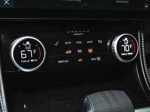 Used 2024 Jaguar F-PACE R-Dynamic S image 31