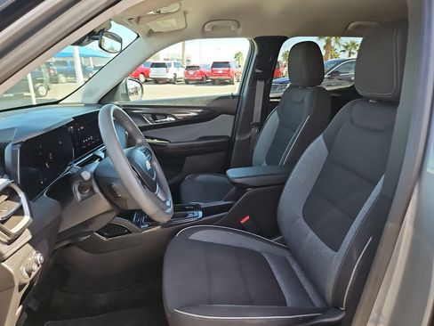 Used 2025 Chevrolet TrailBlazer LT image 12