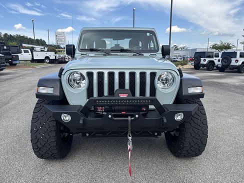 Used 2023 Jeep Wrangler Sport AWD/4WD image 2