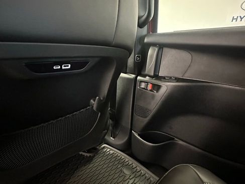 New 2025 Chrysler Pacifica Select w/ Fav Edition Package image 26