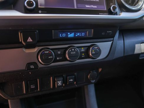 Used 2023 Toyota Tacoma SR5 RWD image 17