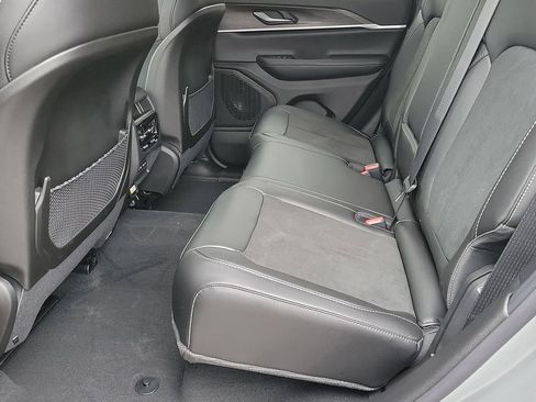New 2026 Jeep Grand Cherokee Altitude AWD/4WD image 17